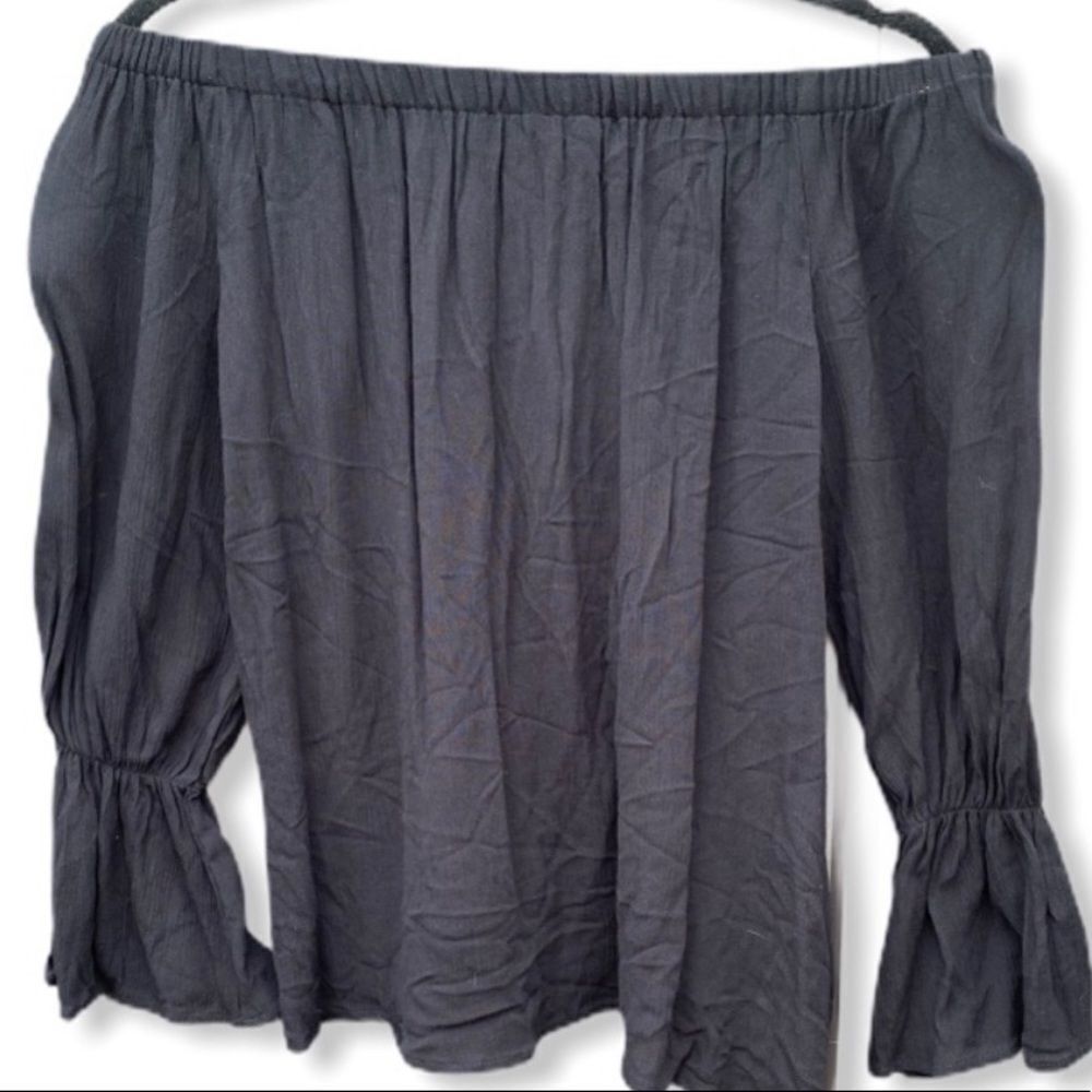 Sanctuary Off Shoulder‎ Top NWT